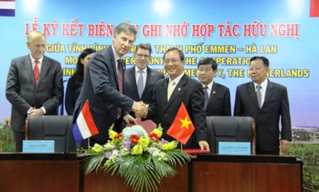 Localidades de Vietnam y Holanda fortalecen cooperación en logística